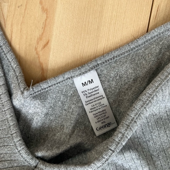 George pj romper. Size M - Picture 3 of 4